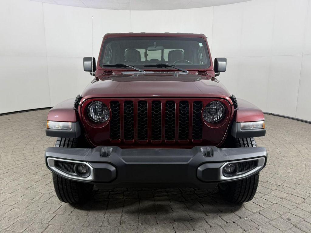 used 2021 Jeep Gladiator car, priced at $27,998