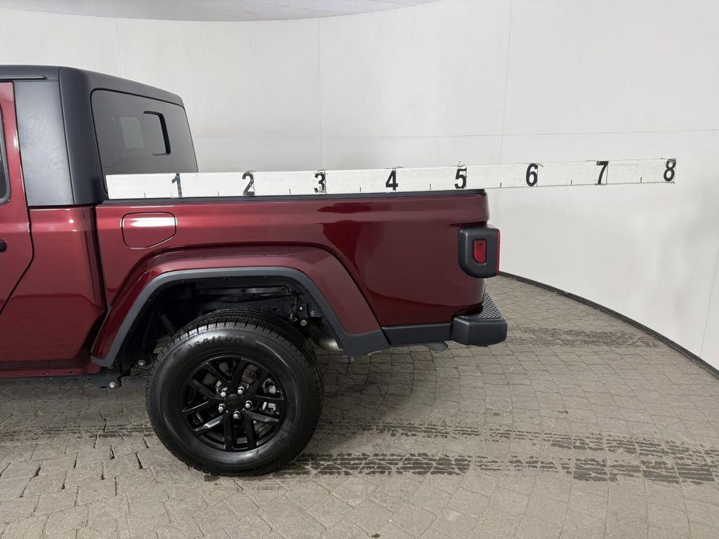 used 2021 Jeep Gladiator car, priced at $27,998