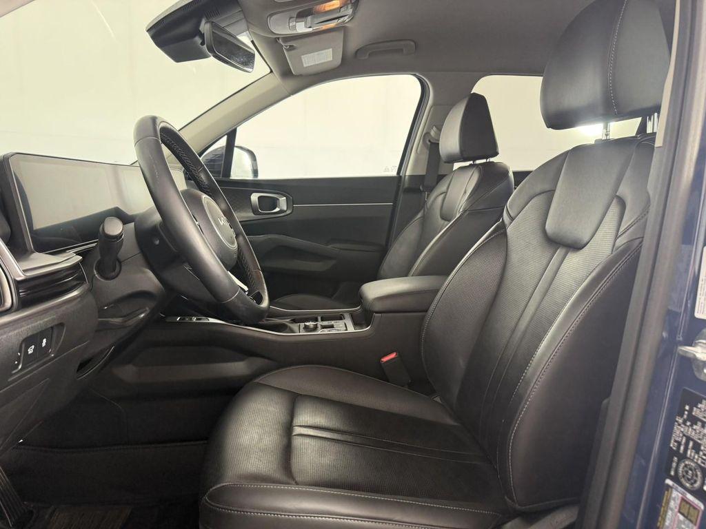 used 2024 Kia Sorento car, priced at $31,998
