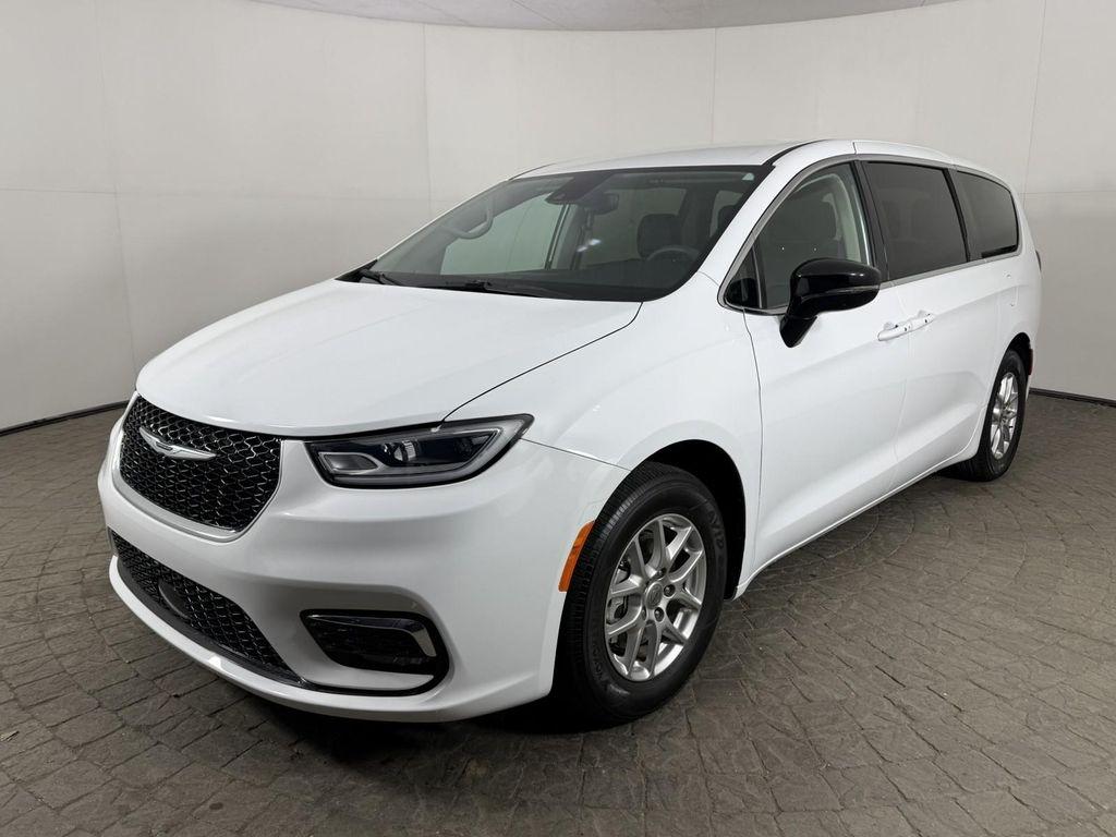 used 2024 Chrysler Pacifica car, priced at $28,998