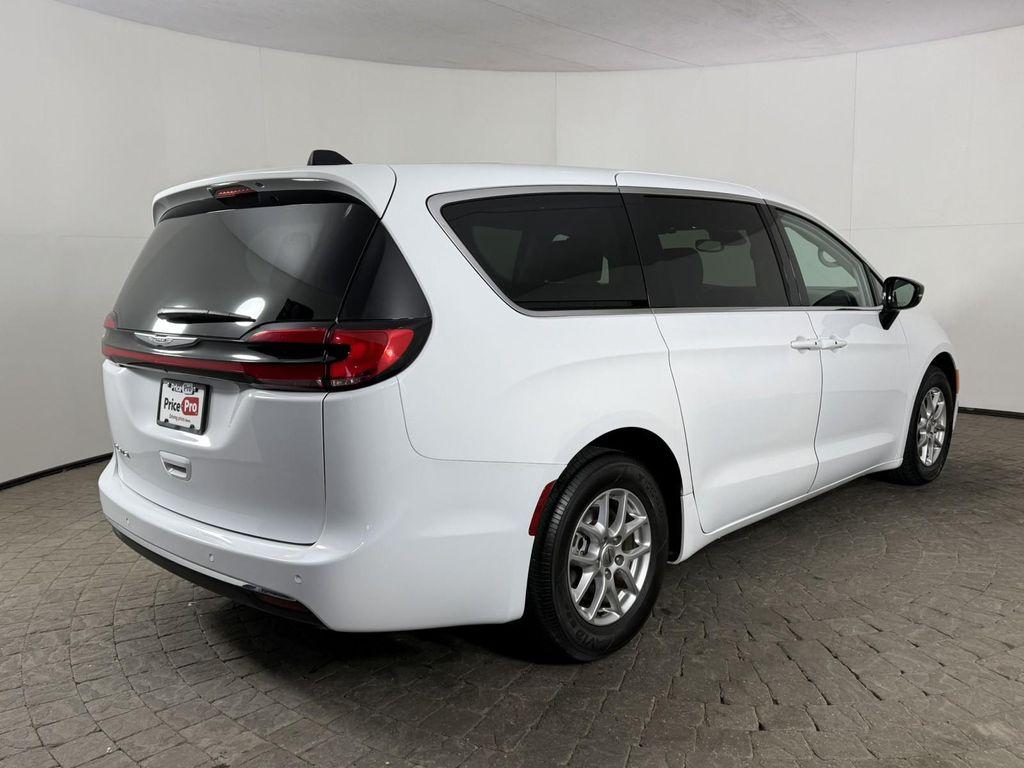 used 2024 Chrysler Pacifica car, priced at $28,998