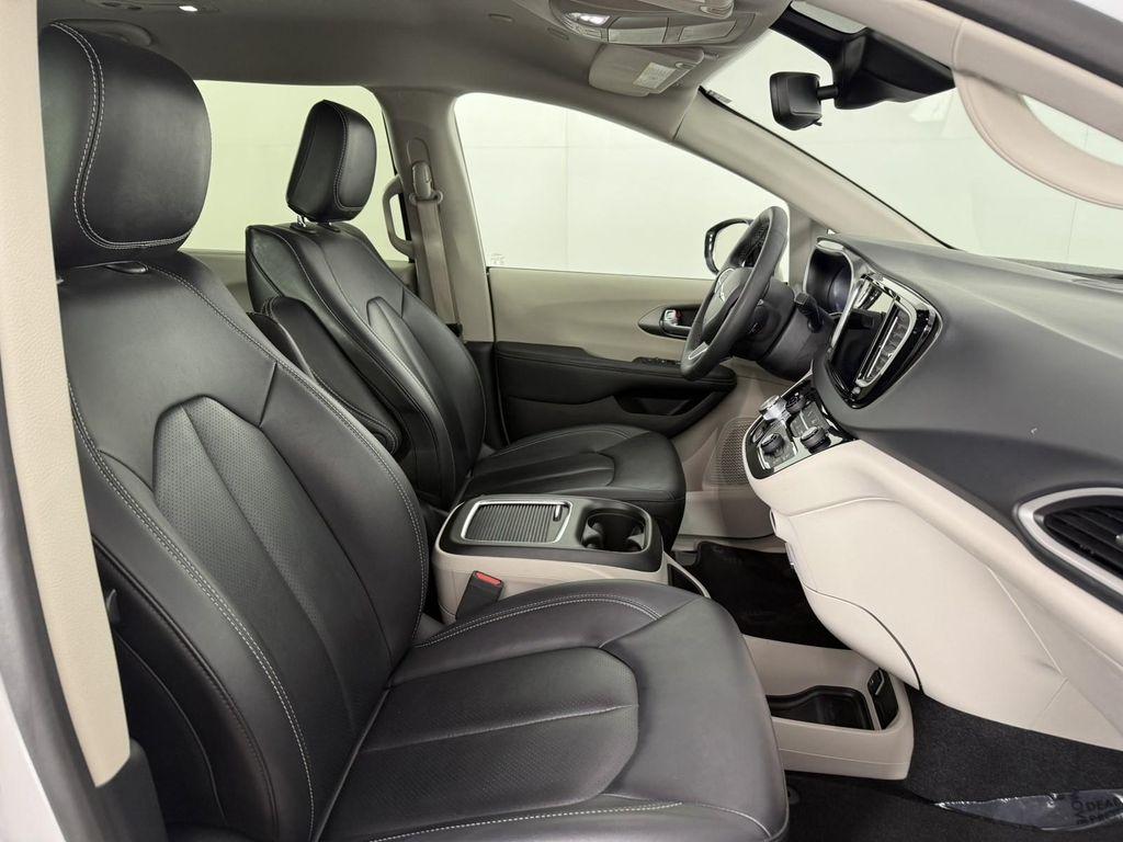 used 2024 Chrysler Pacifica car, priced at $28,998
