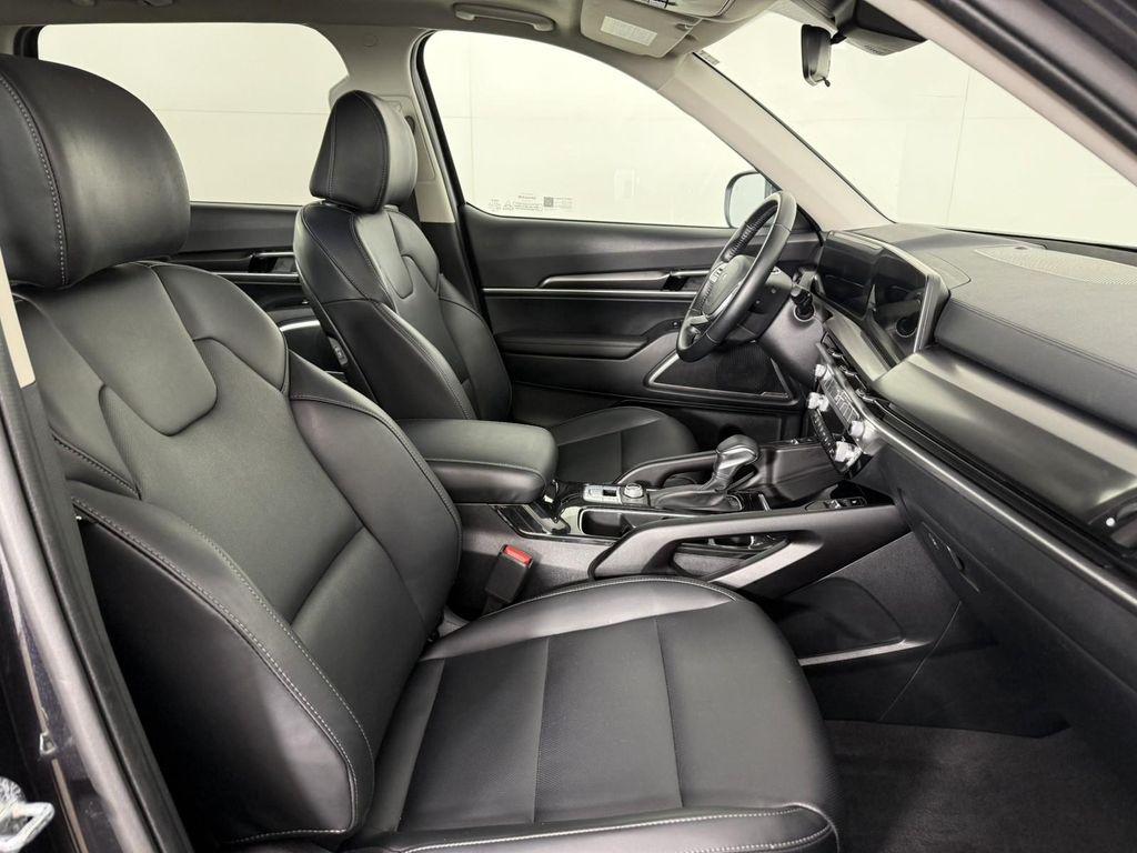 used 2025 Kia Telluride car, priced at $34,998