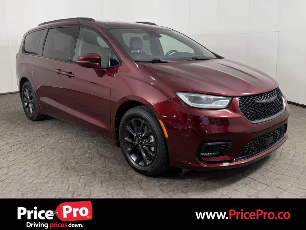 used 2021 Chrysler Pacifica car, priced at $21,998