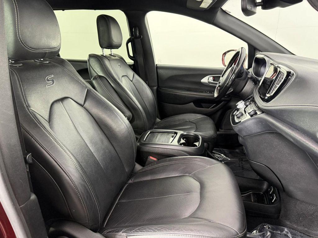 used 2021 Chrysler Pacifica car, priced at $21,998