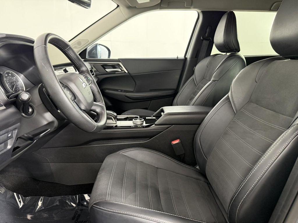used 2025 Mitsubishi Outlander car, priced at $25,998