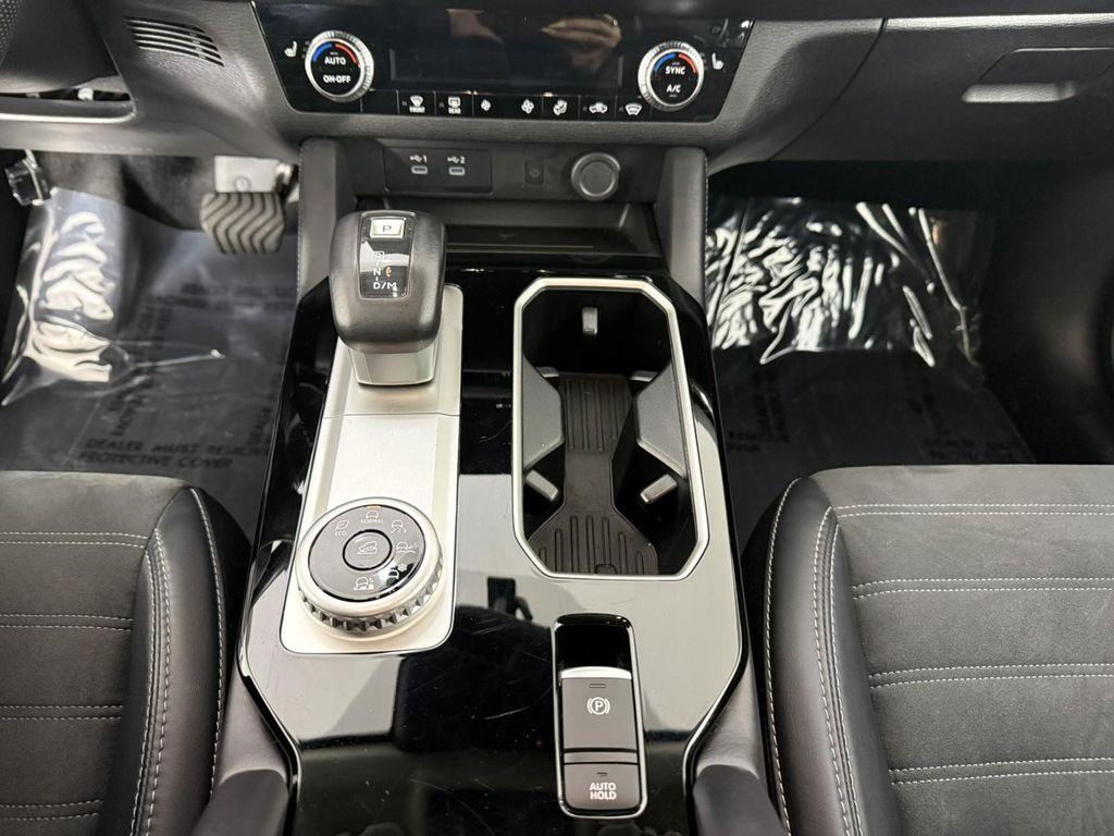 used 2025 Mitsubishi Outlander car, priced at $25,998