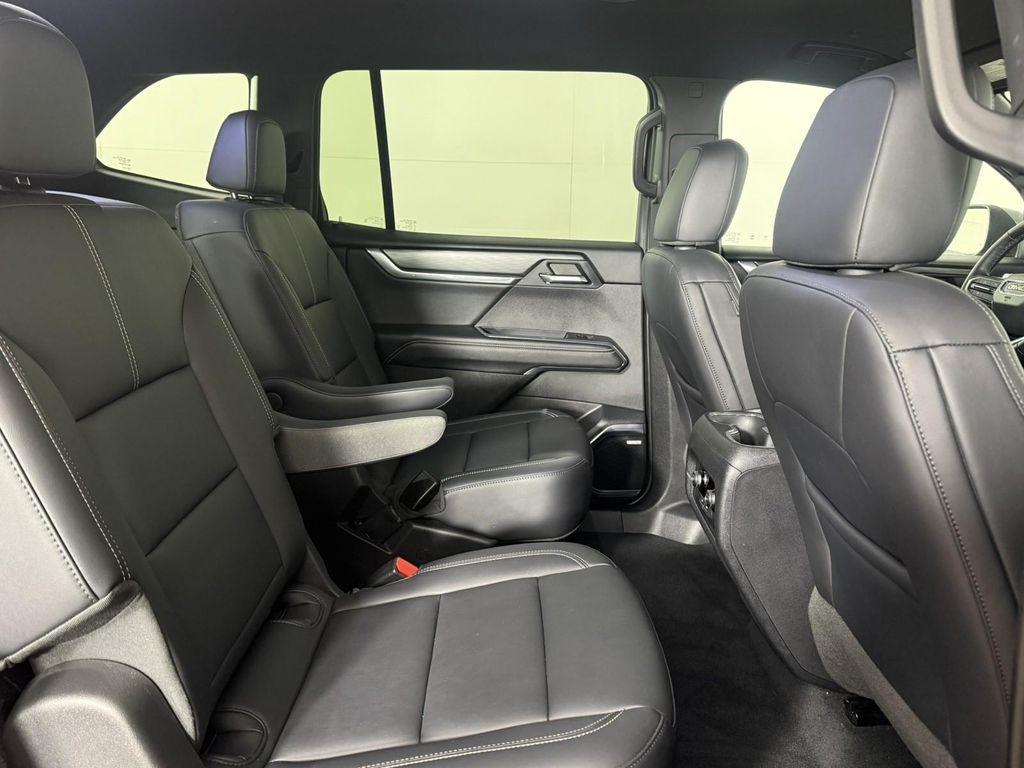 used 2024 GMC Acadia car, priced at $35,998