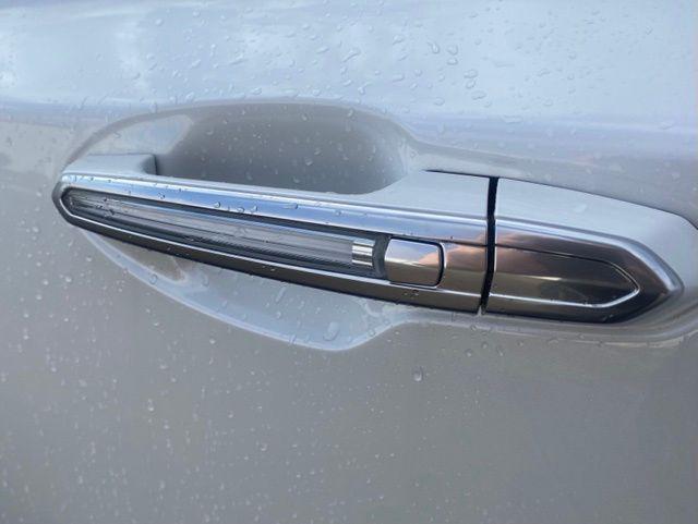 used 2023 Cadillac XT5 car, priced at $34,599