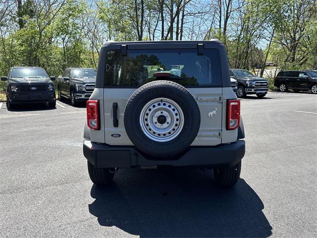 new 2025 Ford Bronco car, priced at $38,124