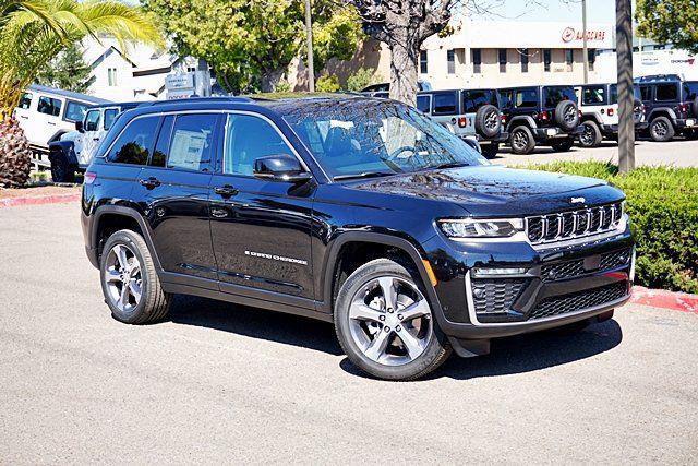 new 2026 Jeep Grand Cherokee car, priced at $46,425