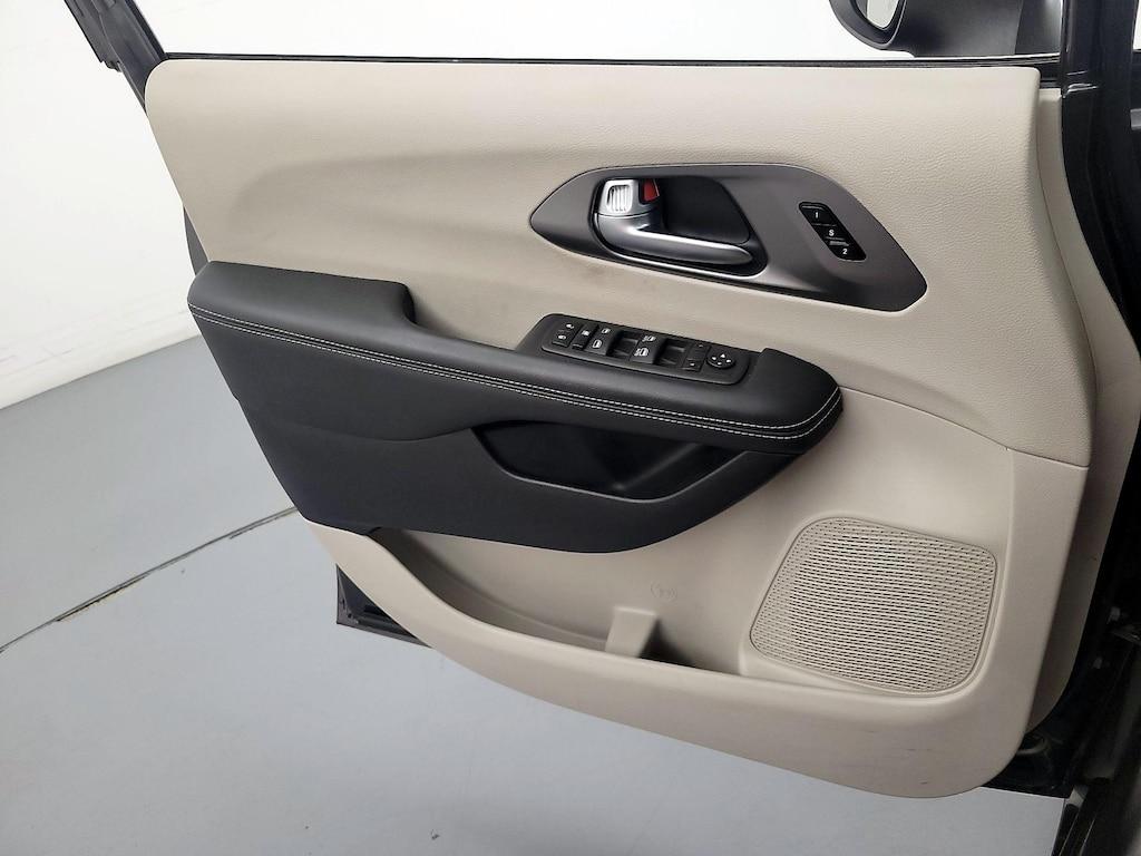 used 2023 Chrysler Pacifica car, priced at $26,998