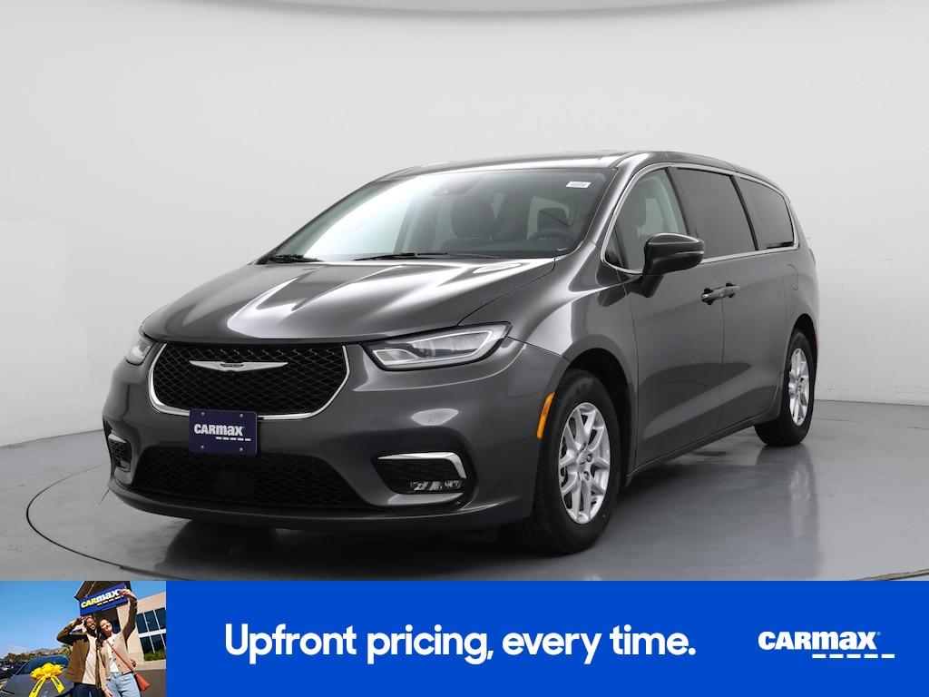 used 2023 Chrysler Pacifica car, priced at $26,998