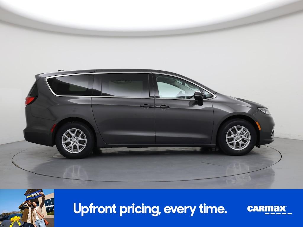 used 2023 Chrysler Pacifica car, priced at $26,998