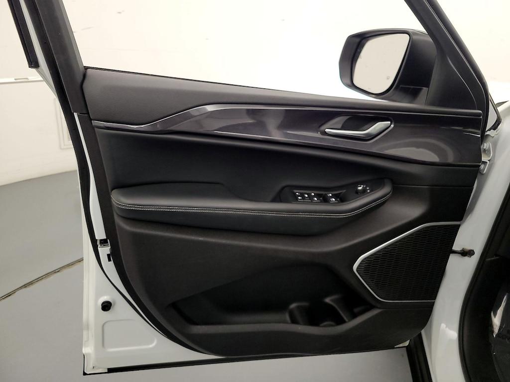 used 2022 Jeep Grand Cherokee car, priced at $26,998