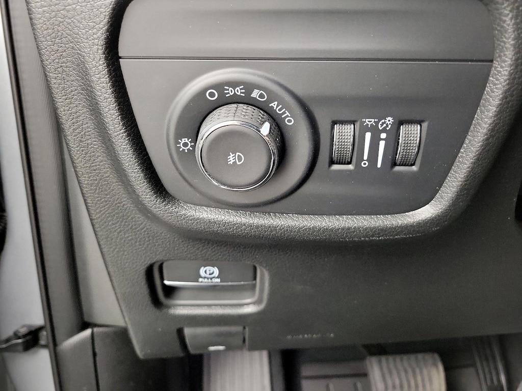 used 2025 Jeep Grand Cherokee car, priced at $40,998