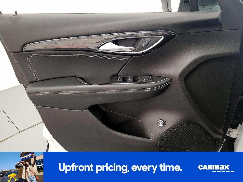 used 2022 Buick Envision car, priced at $23,998