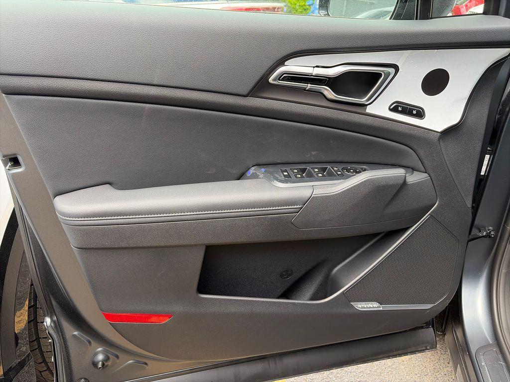new 2026 Kia Sportage Hybrid car, priced at $40,355