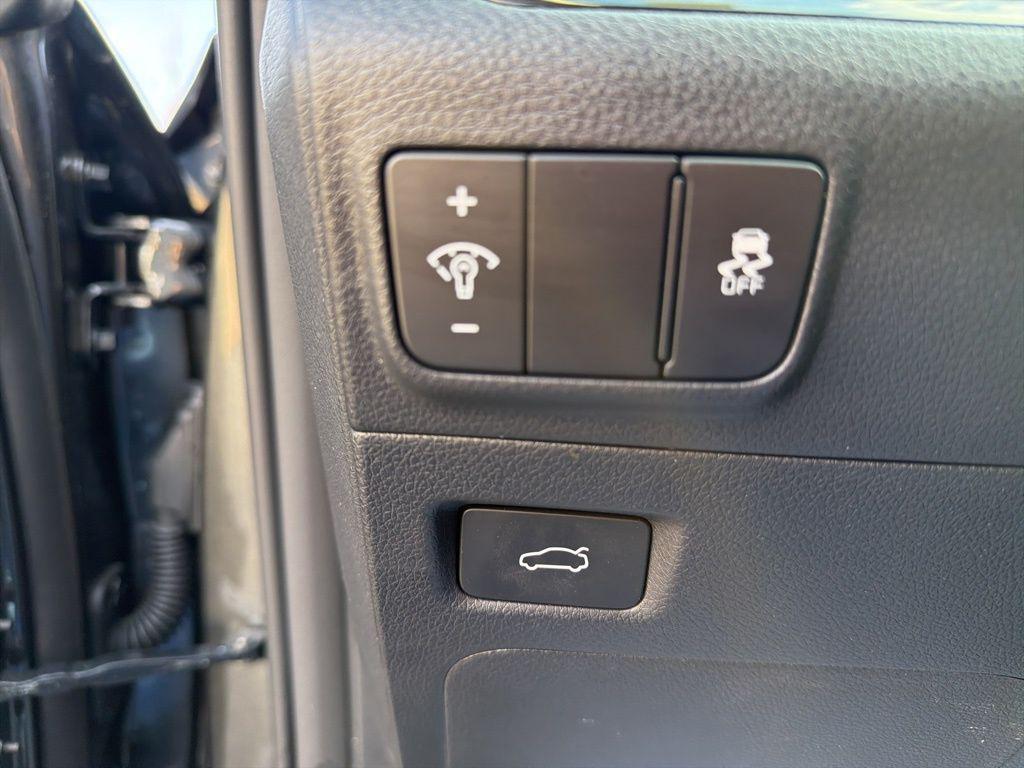 used 2025 Kia K5 car, priced at $26,899