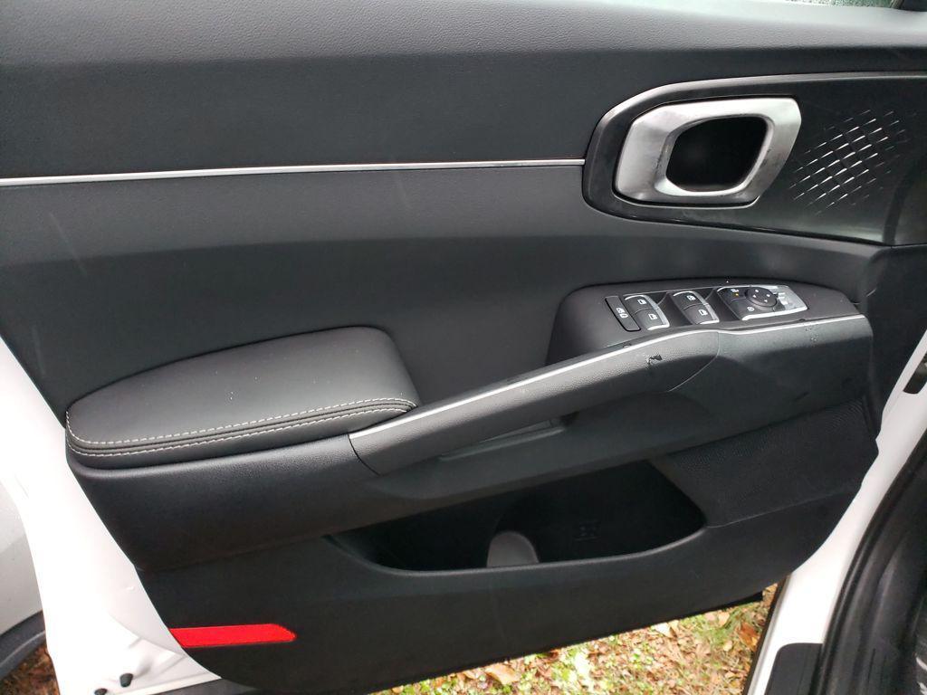 new 2026 Kia Sorento car, priced at $30,251