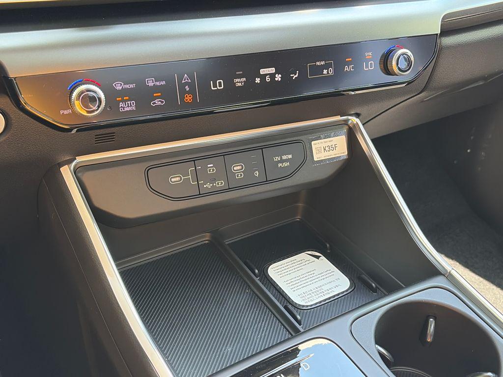 new 2026 Kia Carnival Hybrid car, priced at $48,100