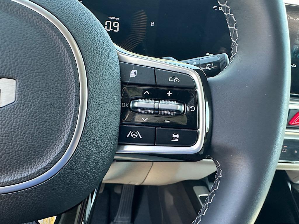 new 2025 Kia Sorento car, priced at $35,054