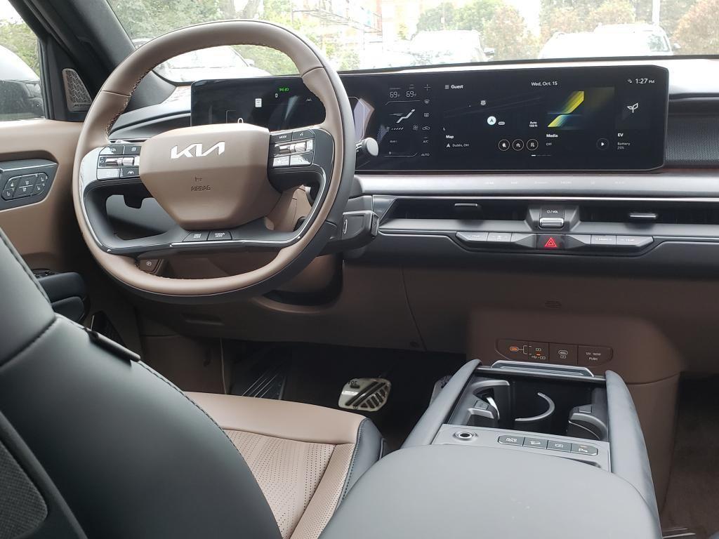 new 2026 Kia EV9 car, priced at $61,008