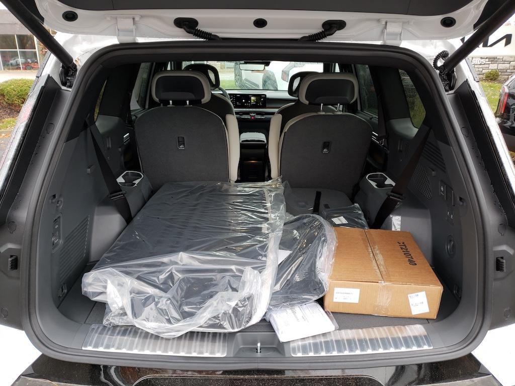 new 2026 Kia EV9 car, priced at $61,195