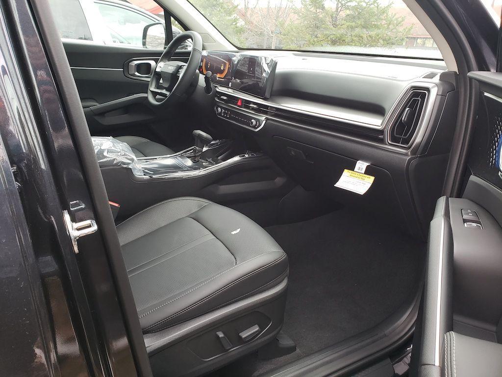 new 2026 Kia Sorento car, priced at $38,320