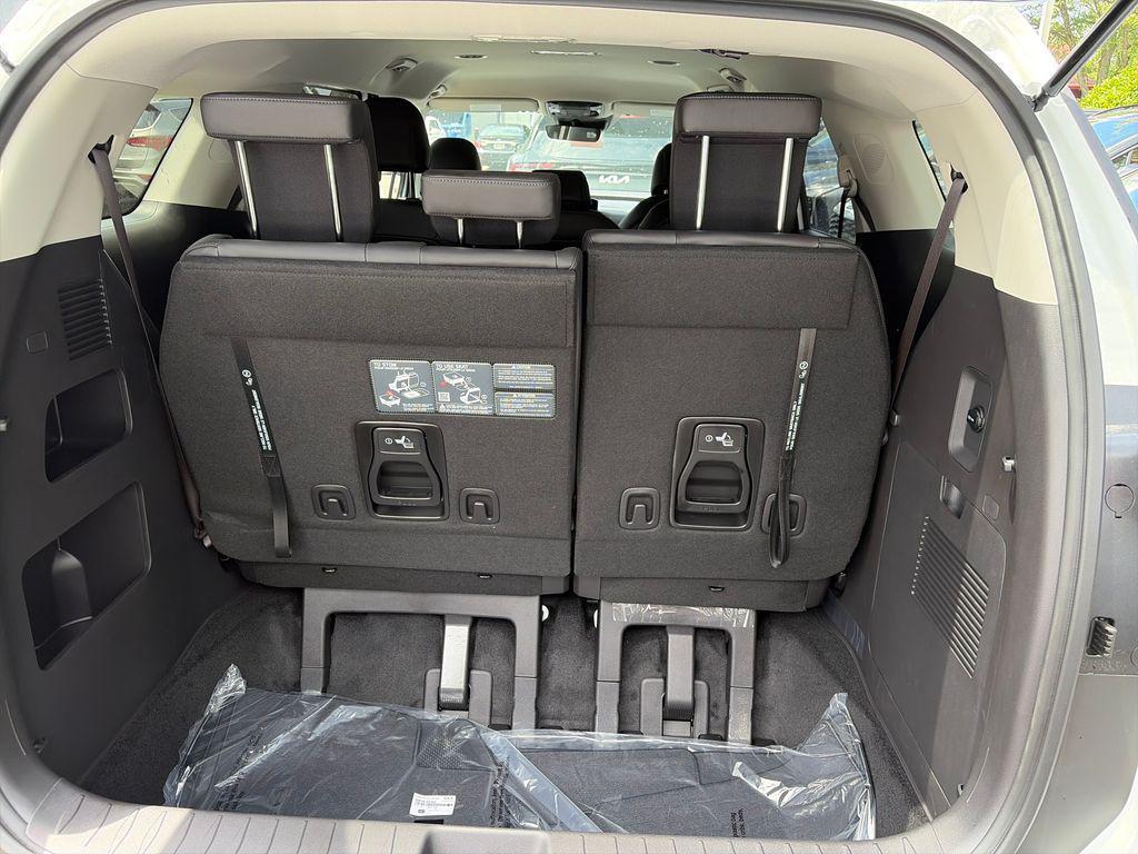 new 2026 Kia Carnival car, priced at $37,939