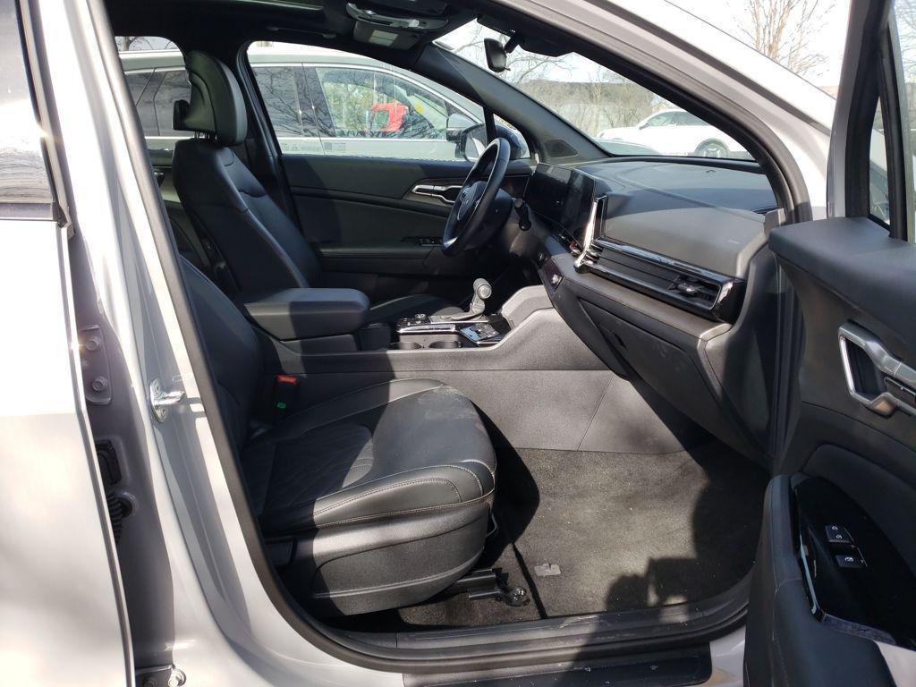 new 2025 Kia Sportage car, priced at $32,899