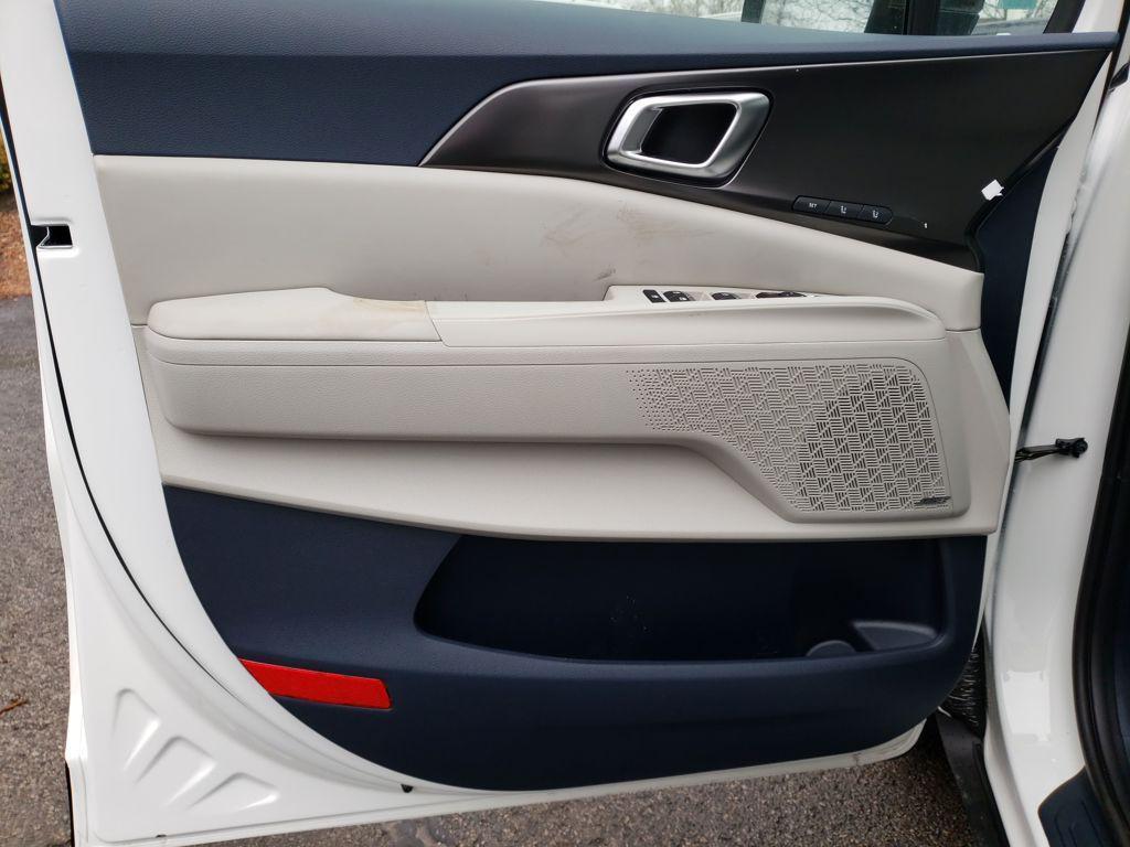 new 2026 Kia Carnival Hybrid car, priced at $52,868