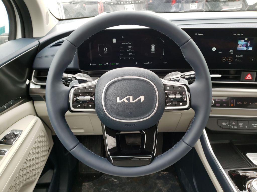 new 2026 Kia Carnival Hybrid car, priced at $52,868