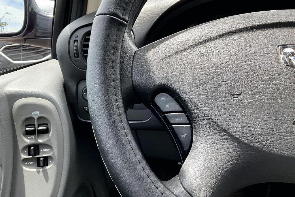 used 2006 Dodge Grand Caravan car, priced at $6,000