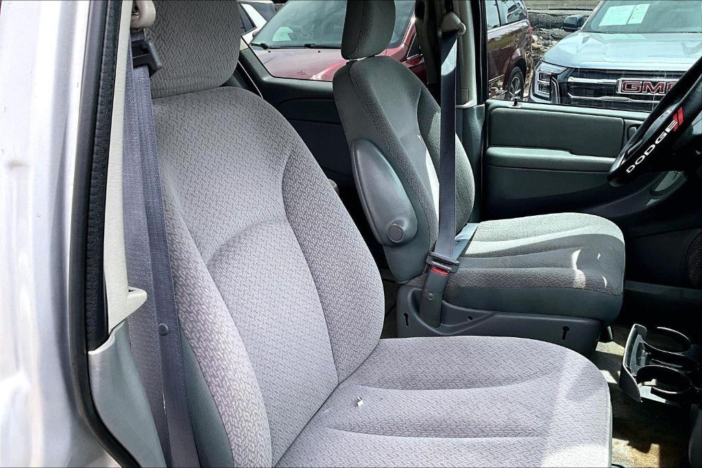used 2006 Dodge Grand Caravan car, priced at $6,000