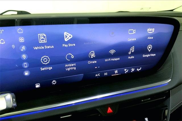 used 2025 Buick Envision car, priced at $26,000