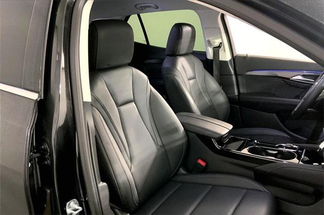 used 2025 Buick Envision car, priced at $26,000