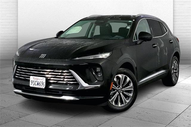 used 2025 Buick Envision car, priced at $26,000