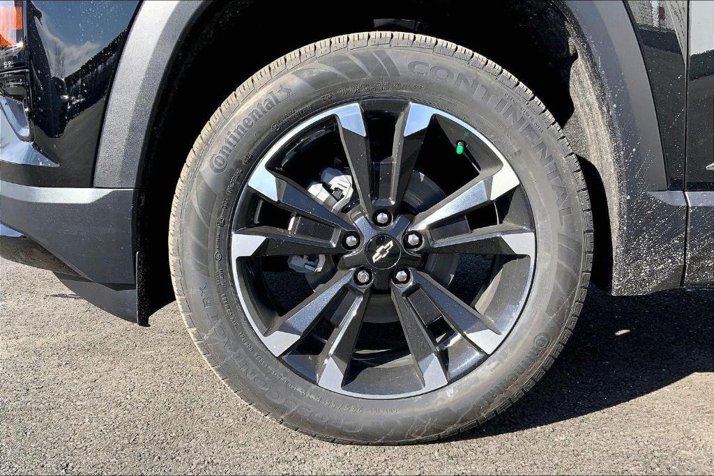 new 2026 Chevrolet Equinox car, priced at $36,685