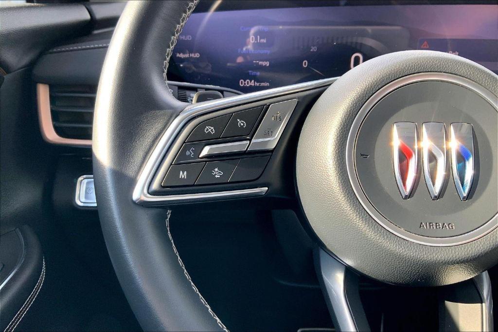 used 2025 Buick Envision car, priced at $27,000