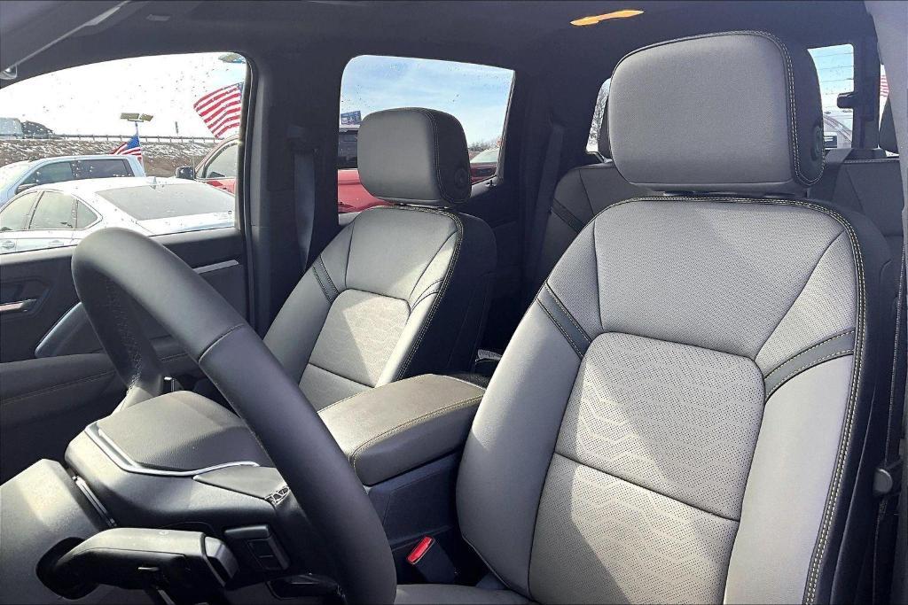 new 2026 Chevrolet Colorado car, priced at $48,010