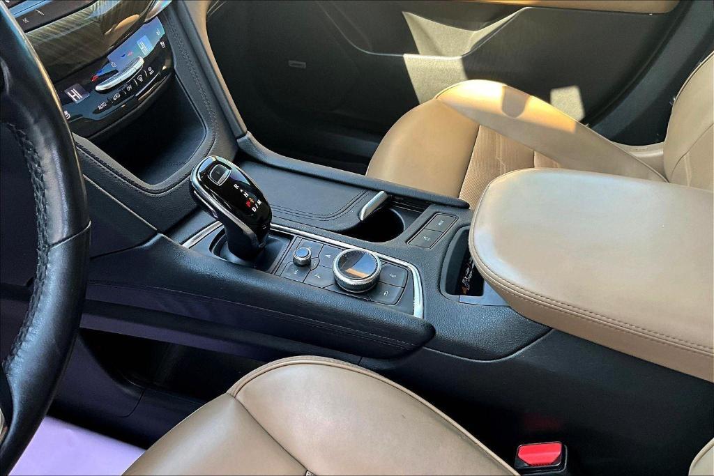 used 2021 Cadillac XT6 car, priced at $19,900