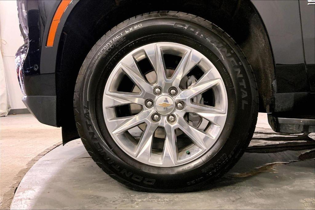 used 2025 Chevrolet Suburban car, priced at $68,000