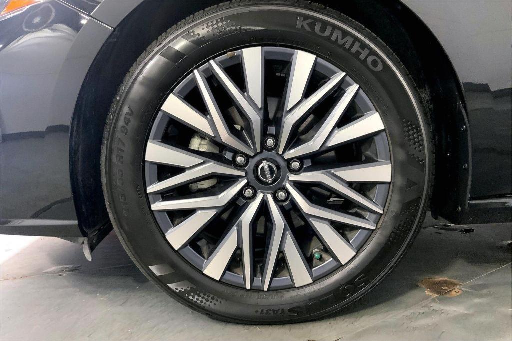 used 2025 Nissan Altima car, priced at $21,000