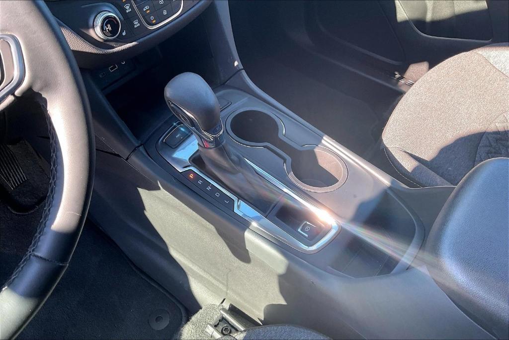 used 2024 Chevrolet Equinox car, priced at $19,000