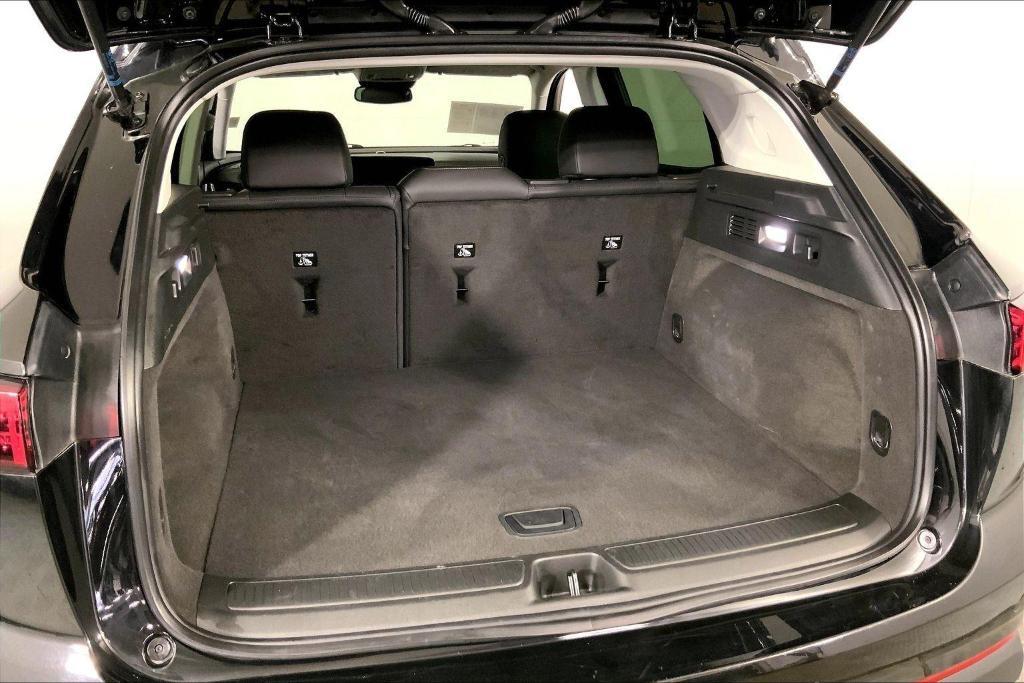 used 2025 Buick Envision car, priced at $25,000