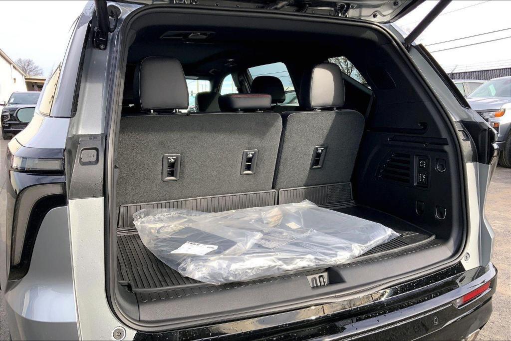 new 2026 Chevrolet Traverse car, priced at $61,940