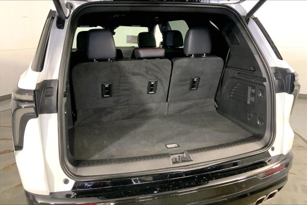 used 2025 Chevrolet Traverse car, priced at $49,000
