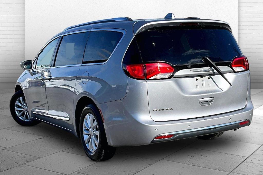 used 2018 Chrysler Pacifica car, priced at $9,500