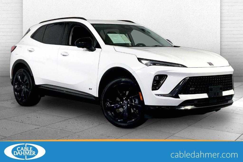 used 2025 Buick Envision car, priced at $28,000